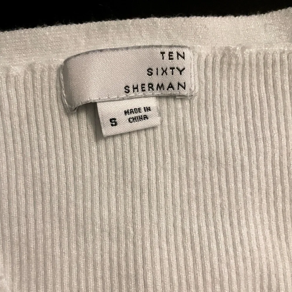 Cropped Rib Sweater - Picture 3 of 4